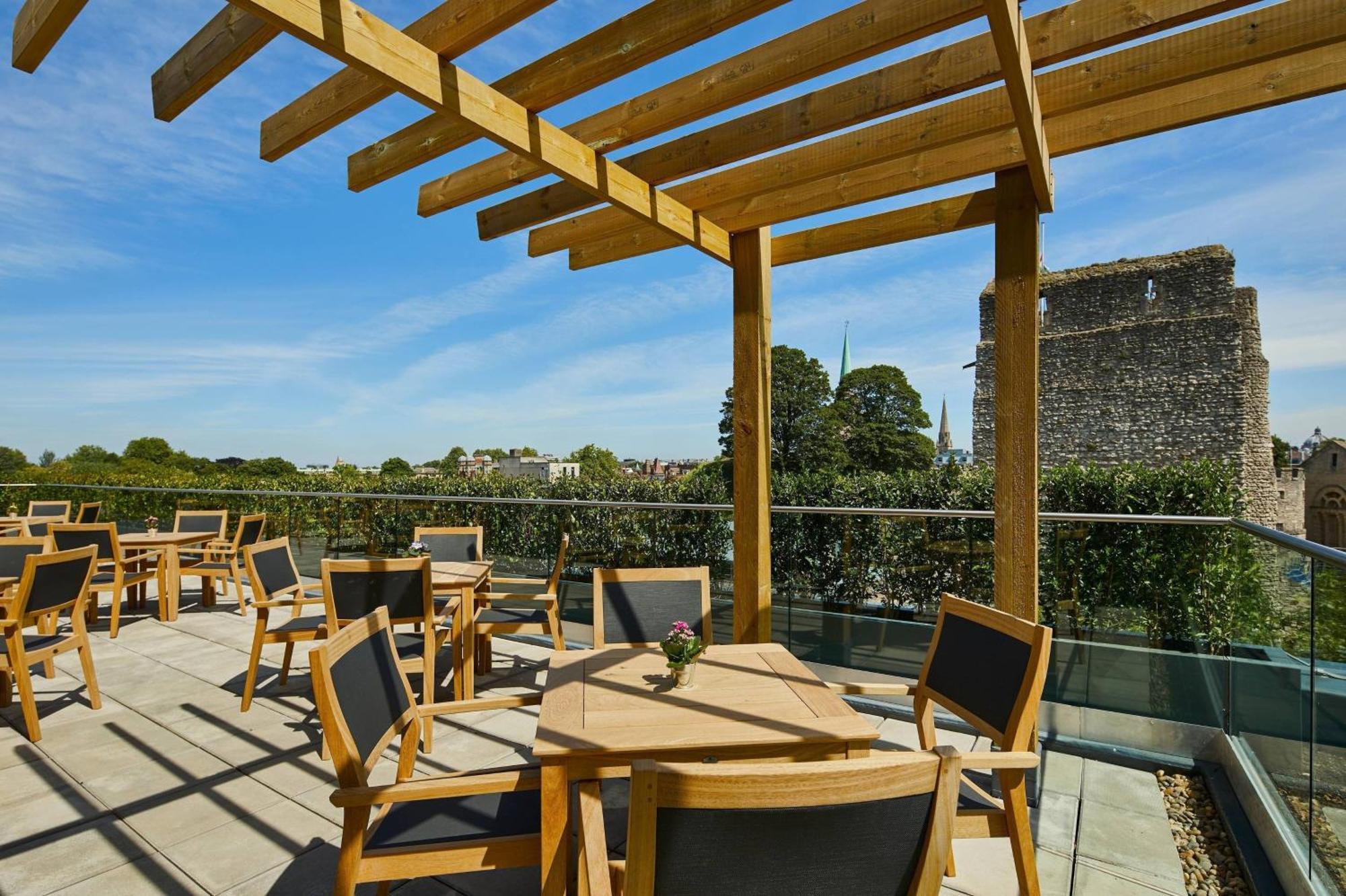 Courtyard By Marriott Oxford City Centre Exterior photo