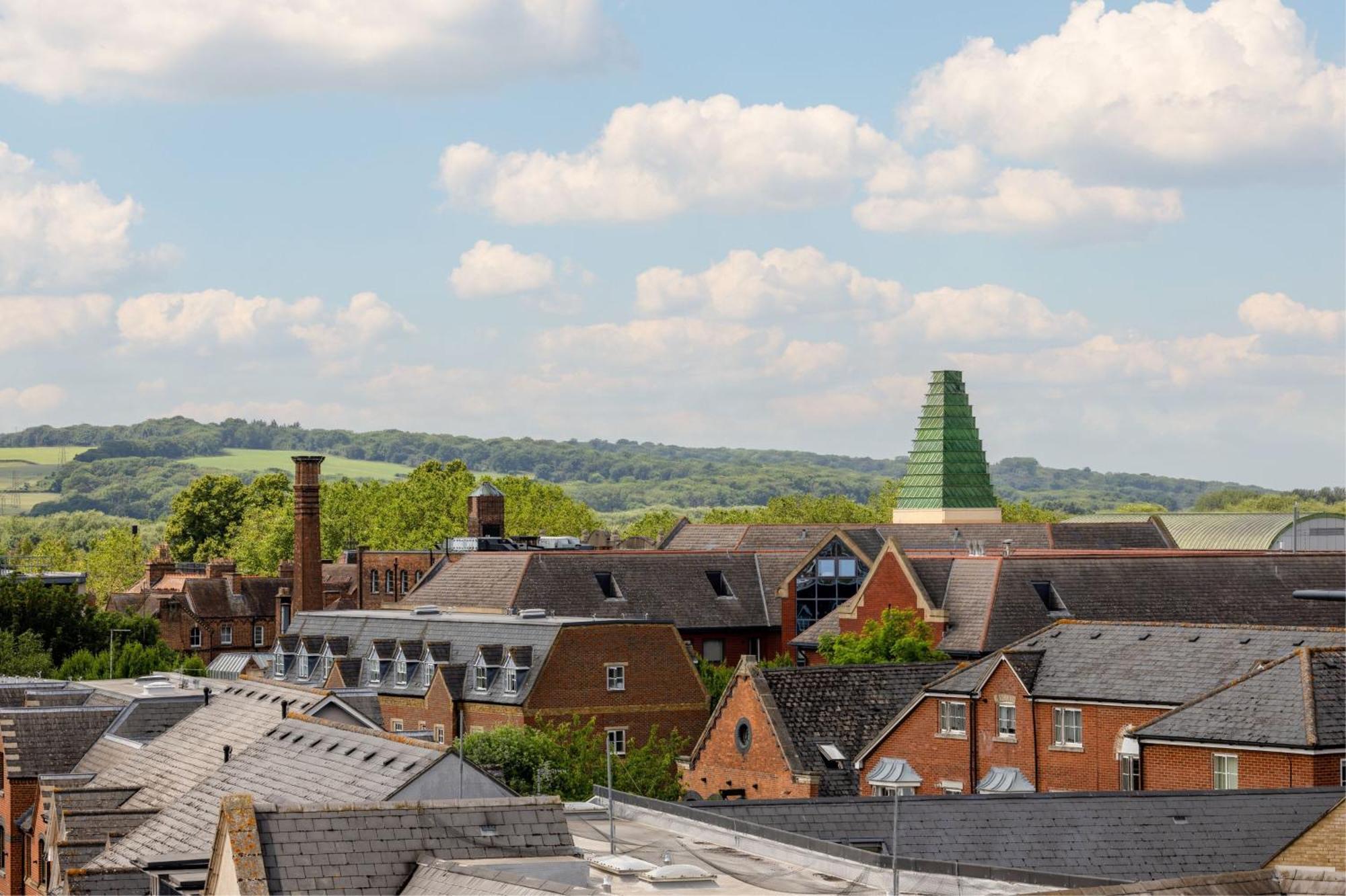 Courtyard By Marriott Oxford City Centre Exterior photo