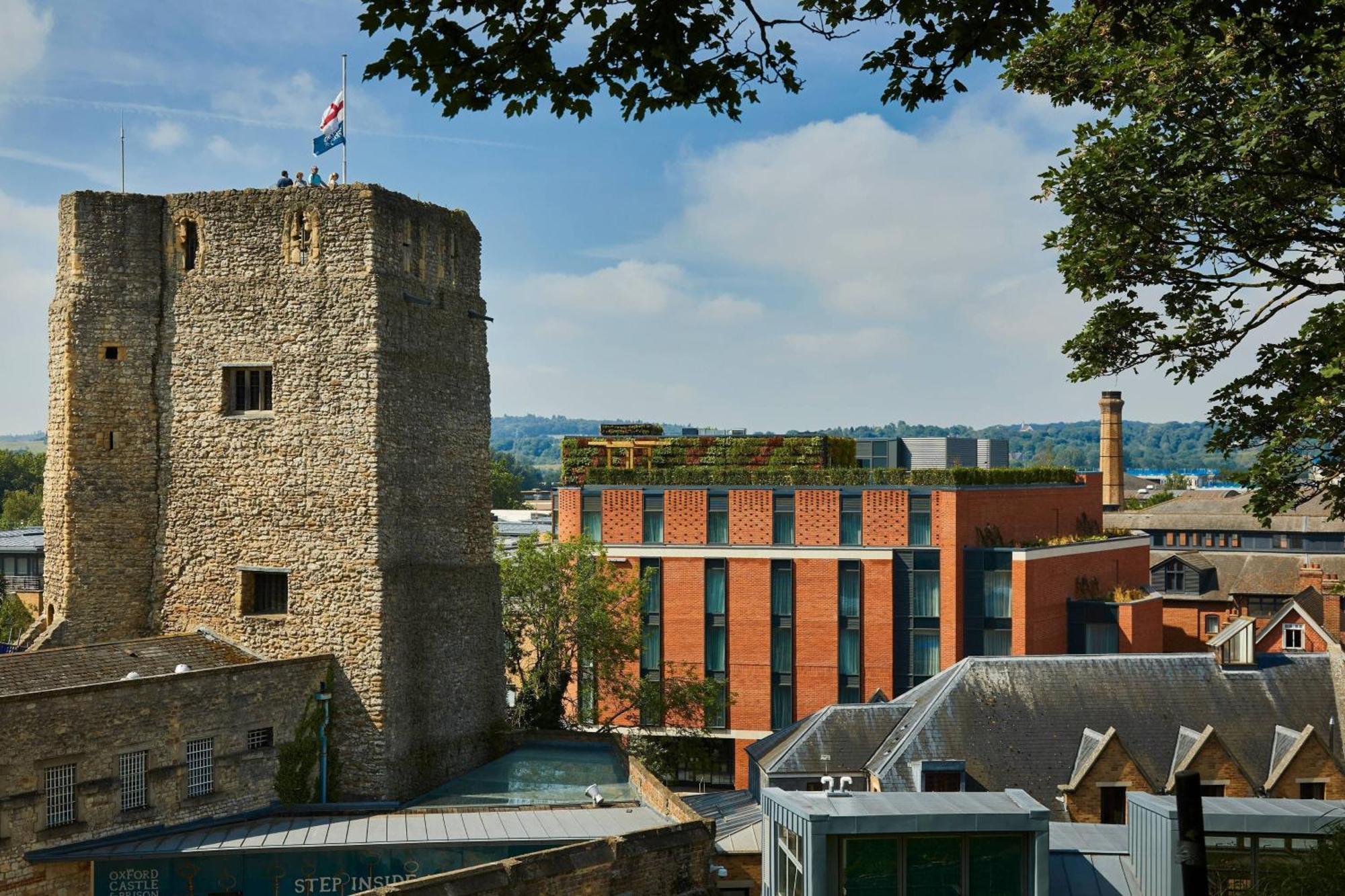 Courtyard By Marriott Oxford City Centre Exterior photo